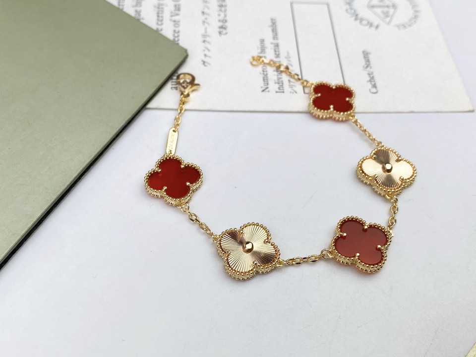 Van Cleef & Arpels Bracelet-61