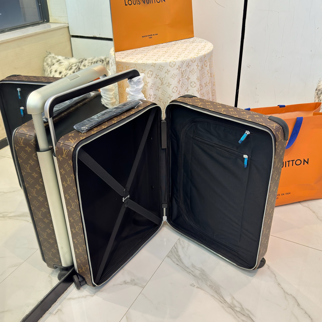 LV luggage-85