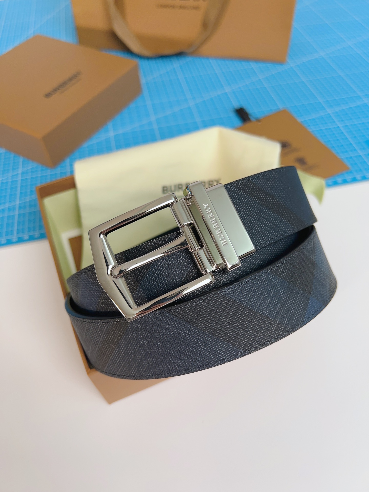 Burberry belt-128