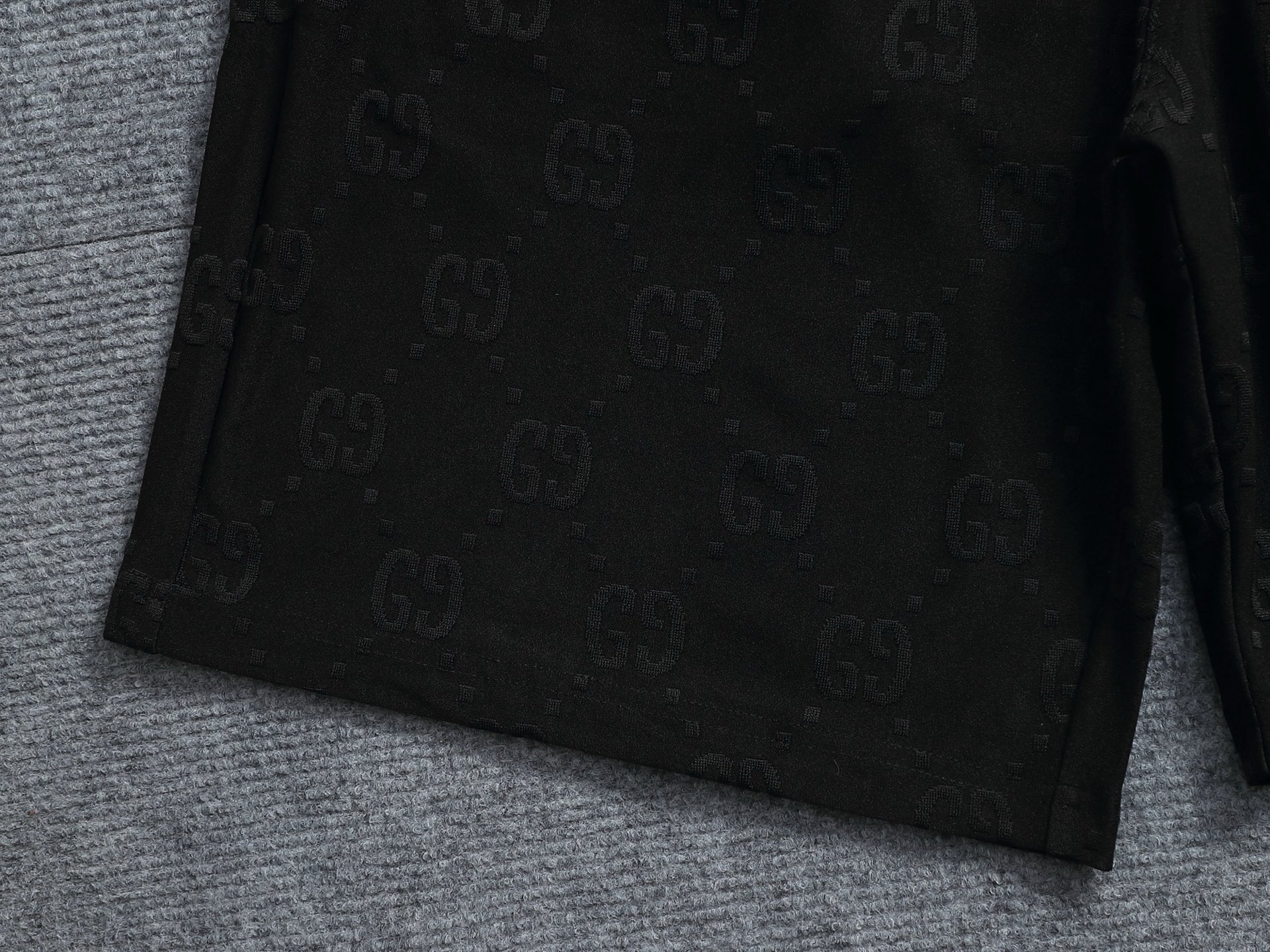 Gucci clothing-257