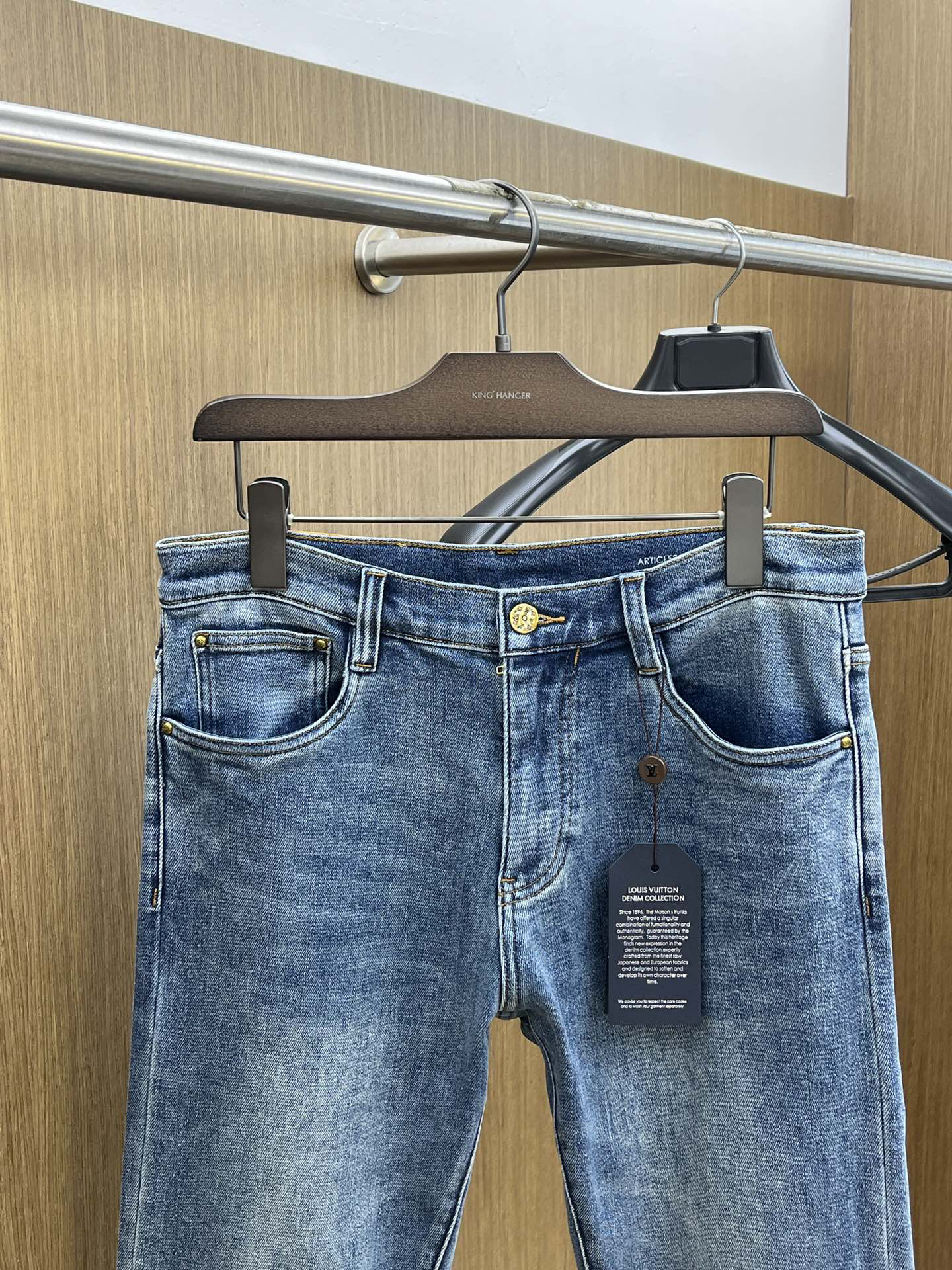 LV Clothing-28