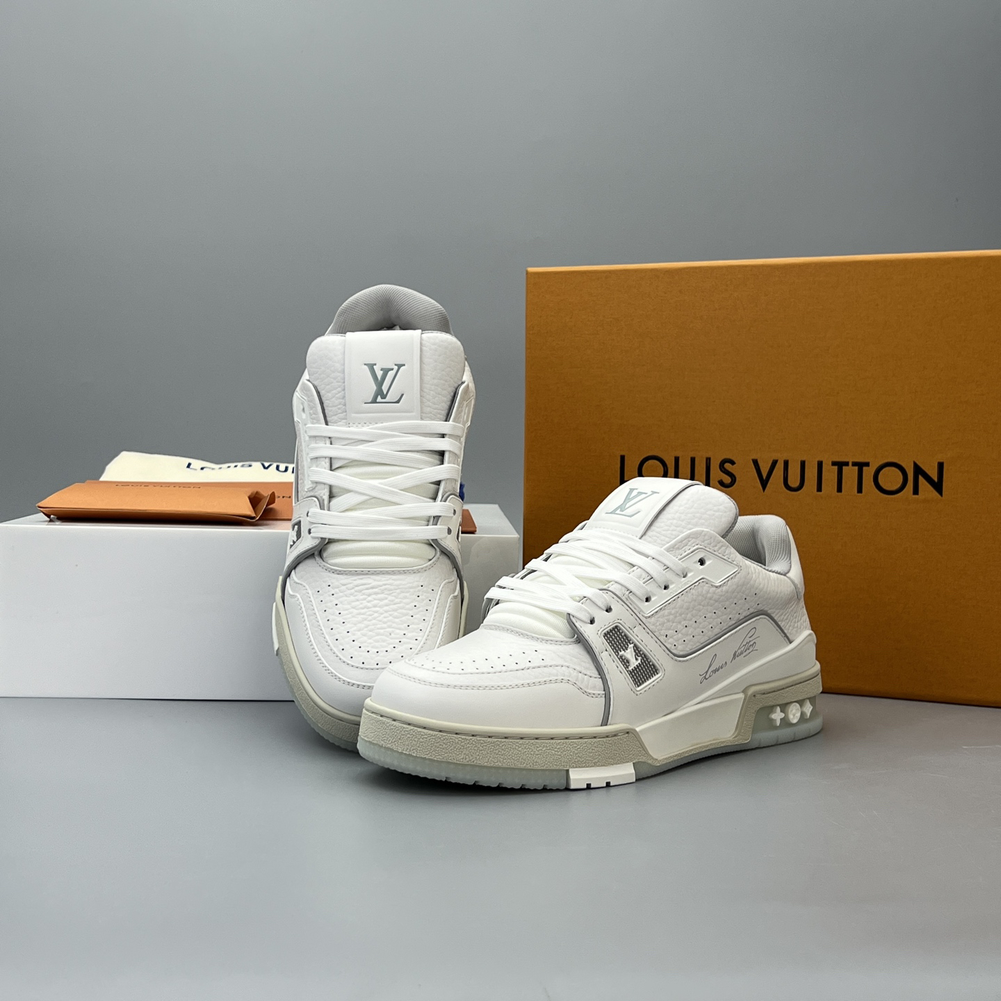 Lv Sneakers-136