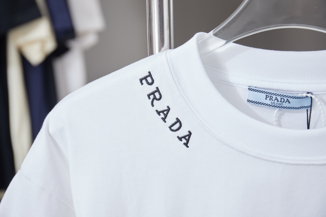 Prada clothing-245