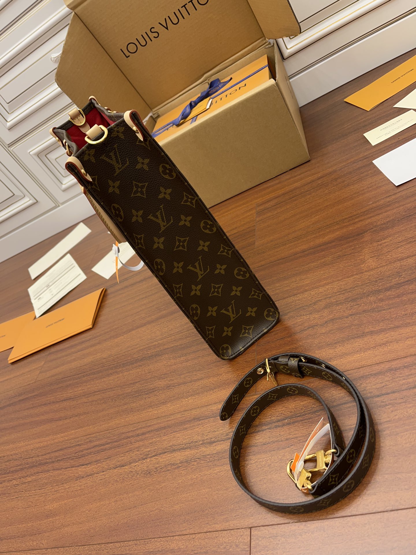 Louis Vuitton Hot New Product-70