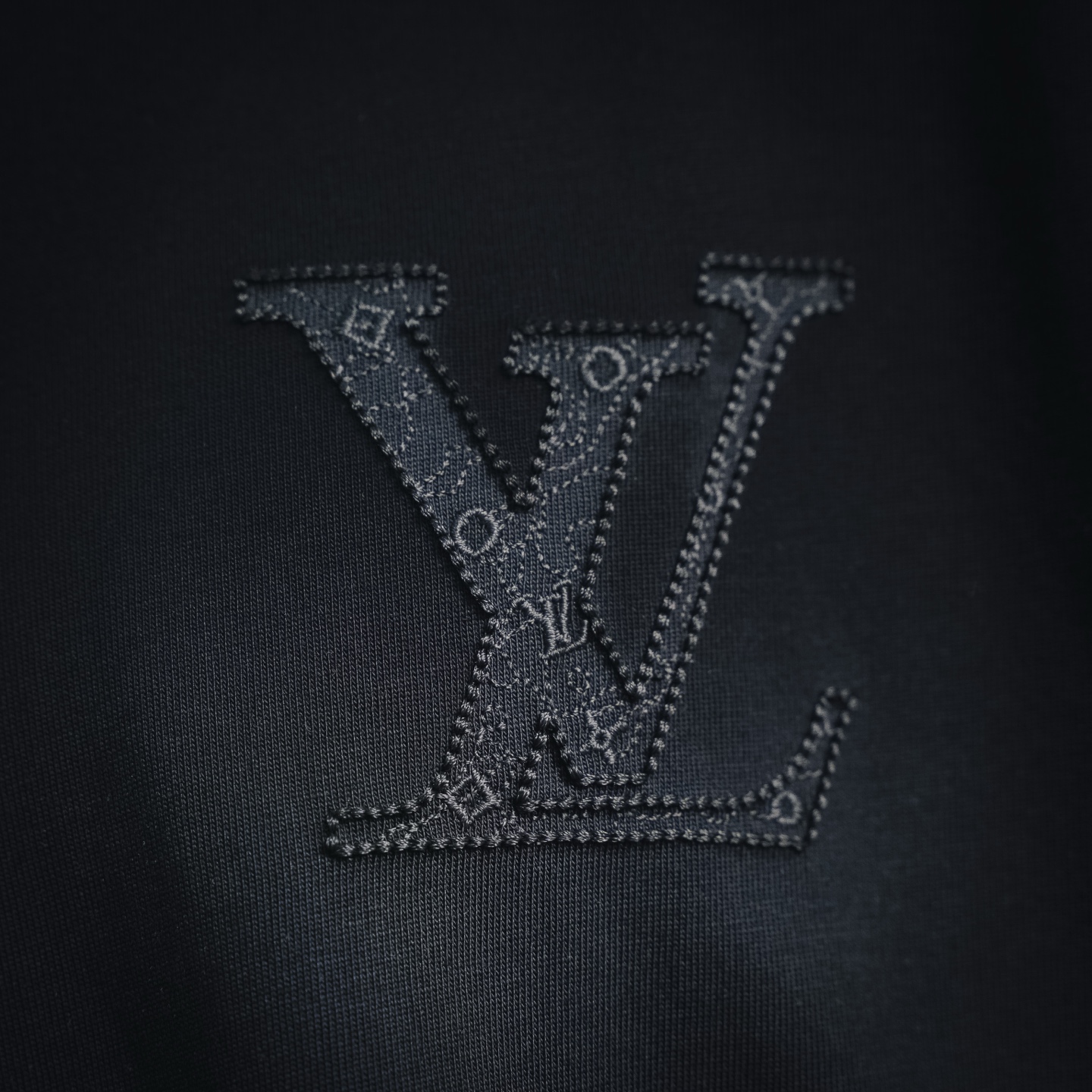 LV Clothing-327
