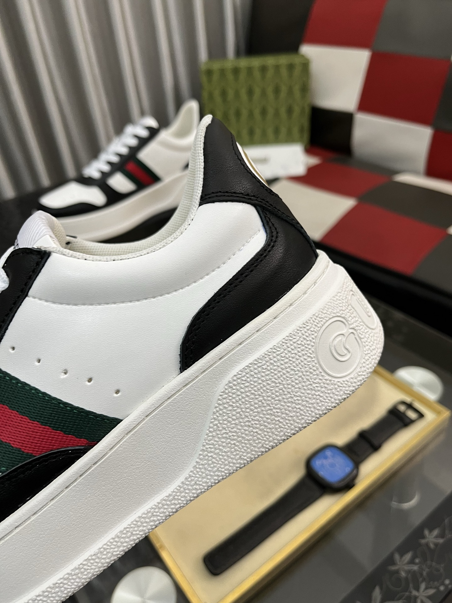 Gucci Sneakers-100