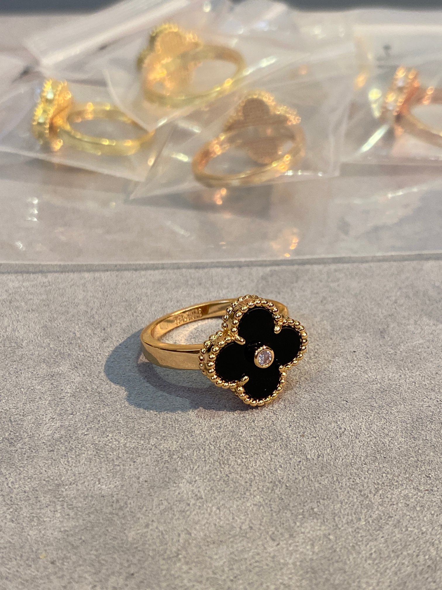Van Cleef & Arpels ring-24