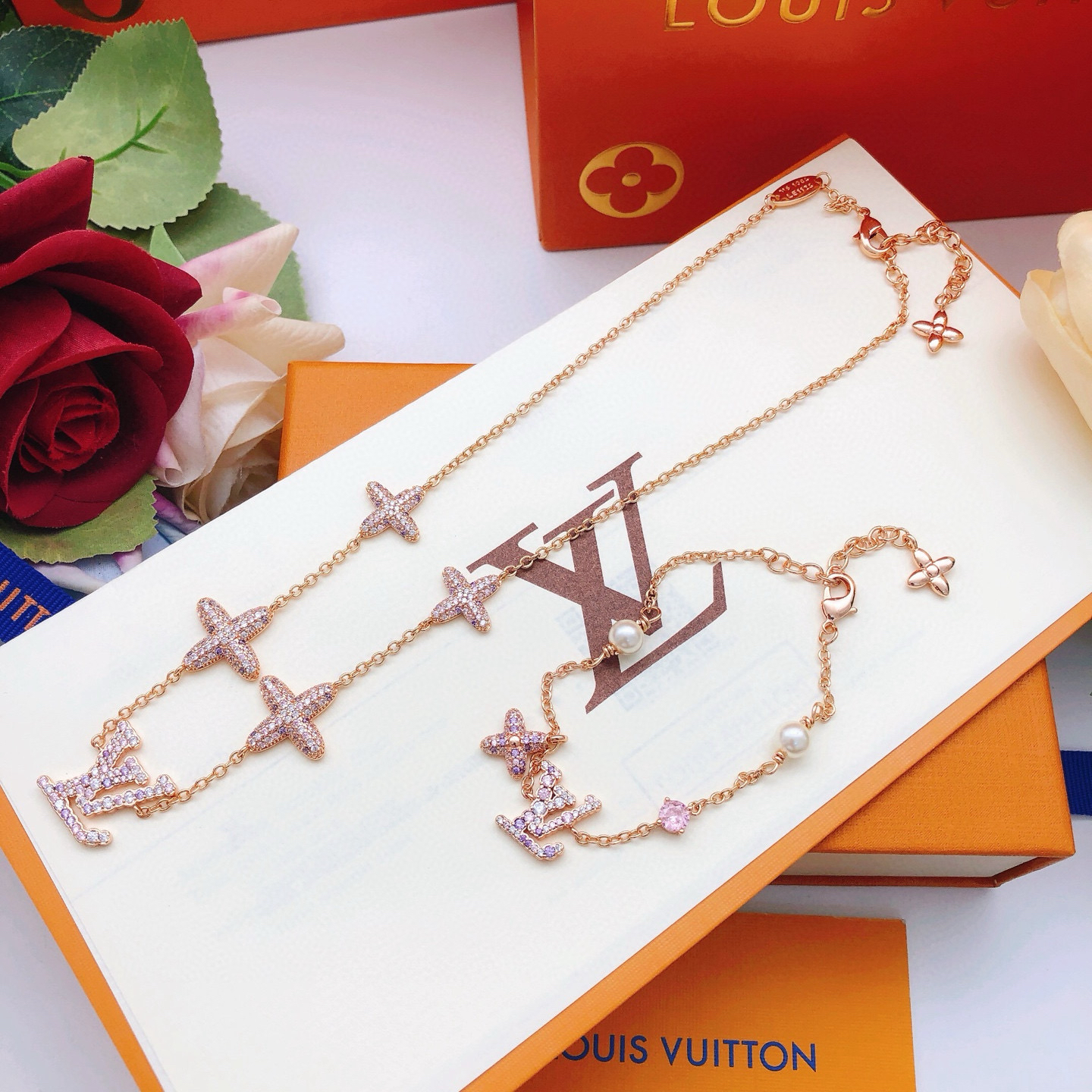 LV necklace-75