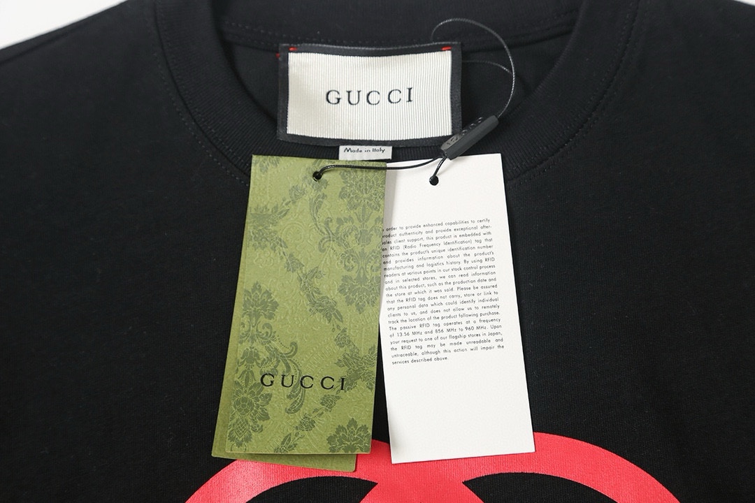 Gucci clothing-13