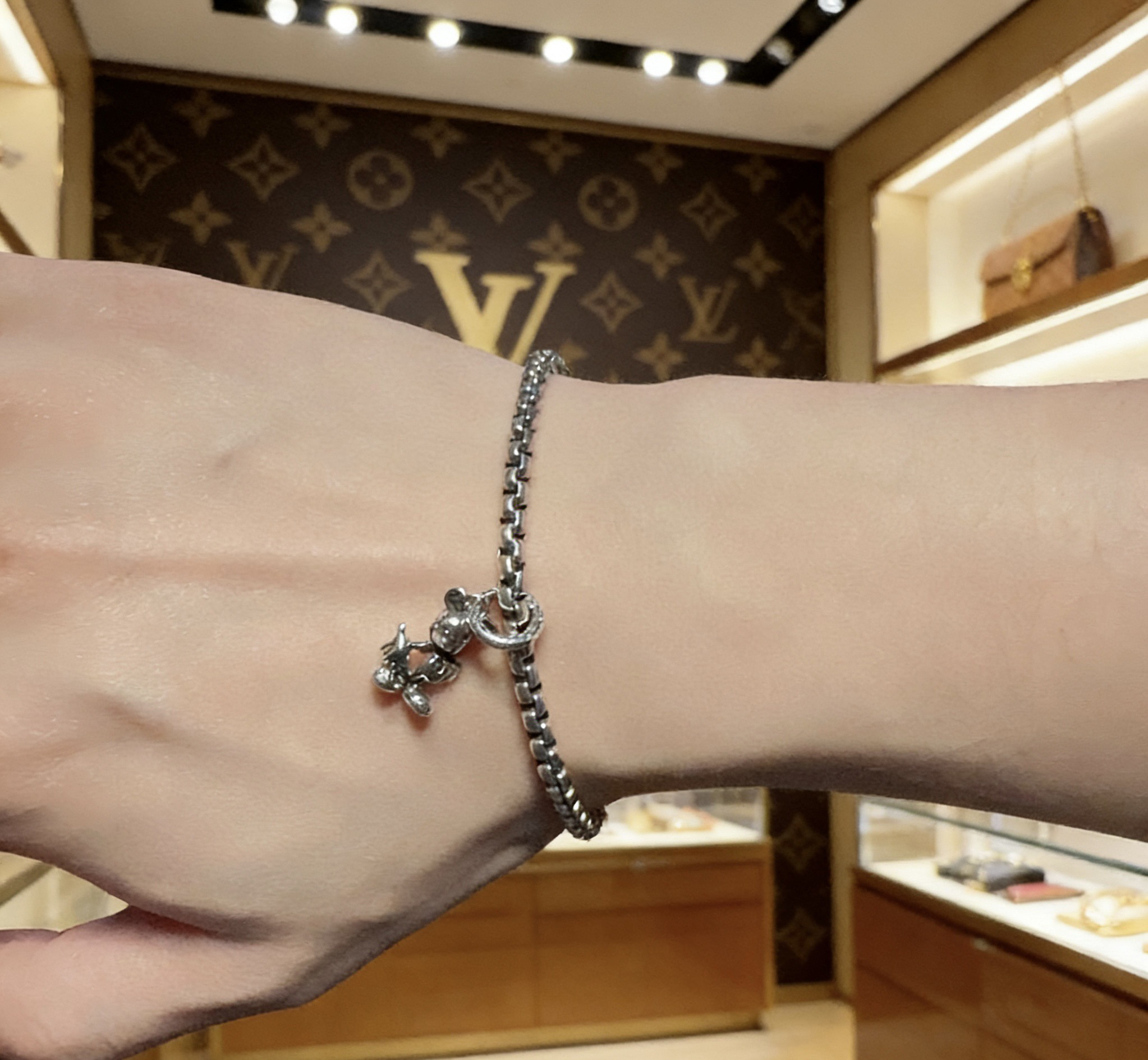 LV Bracelet-85