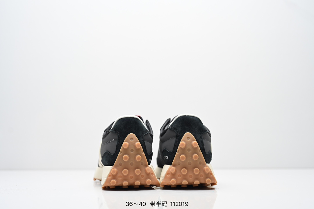 New Balance Sneakers-107