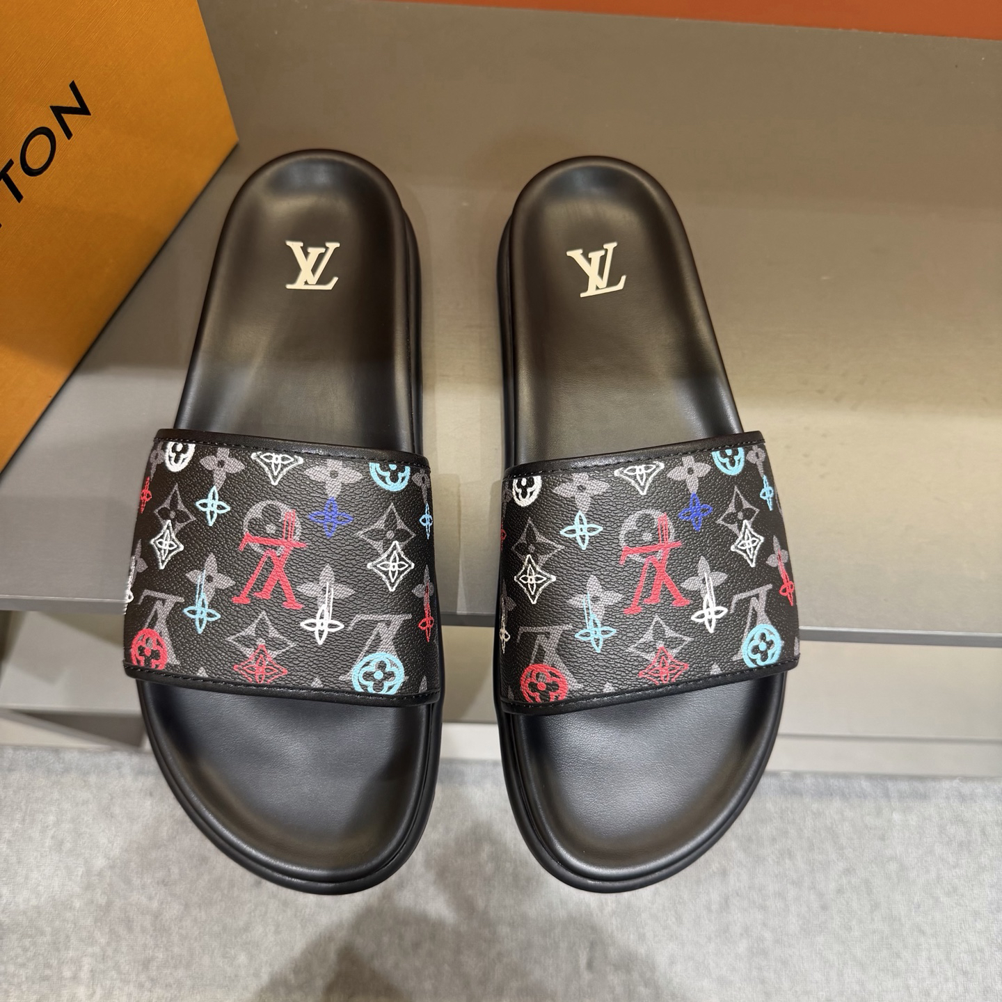 LV Summer footwear