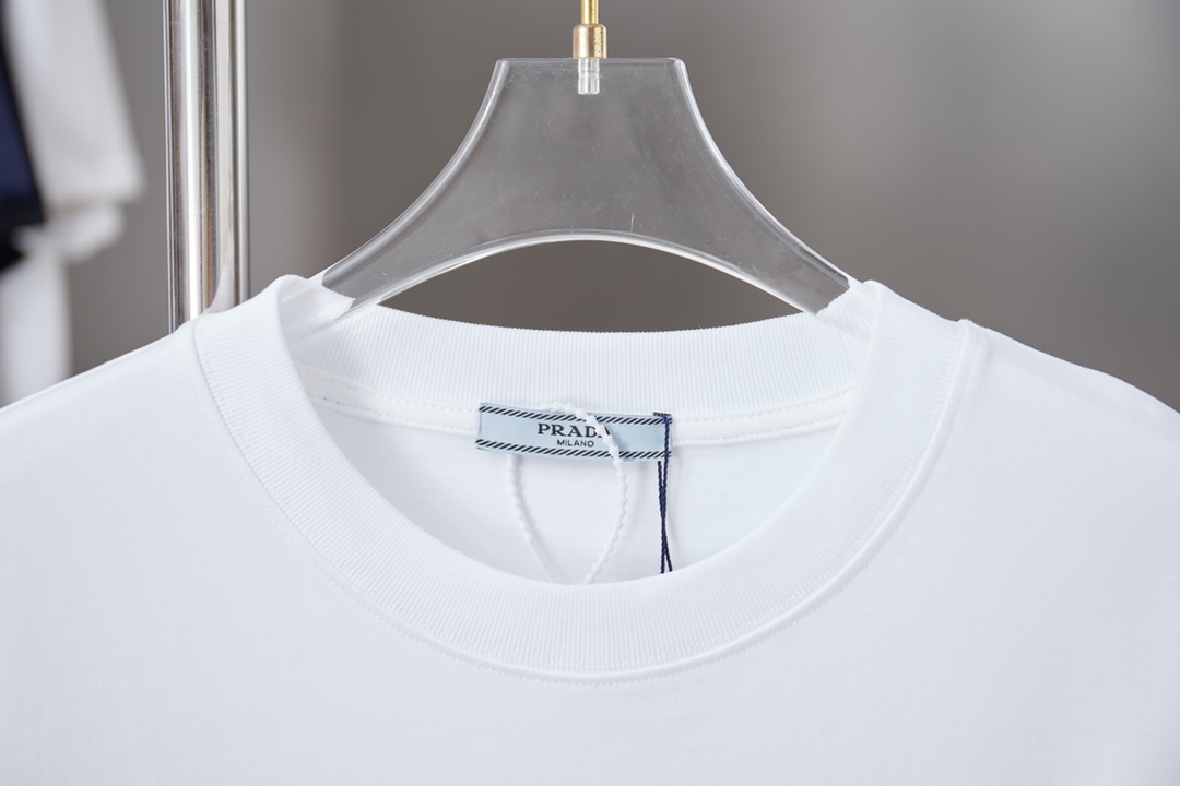 Prada clothing-234