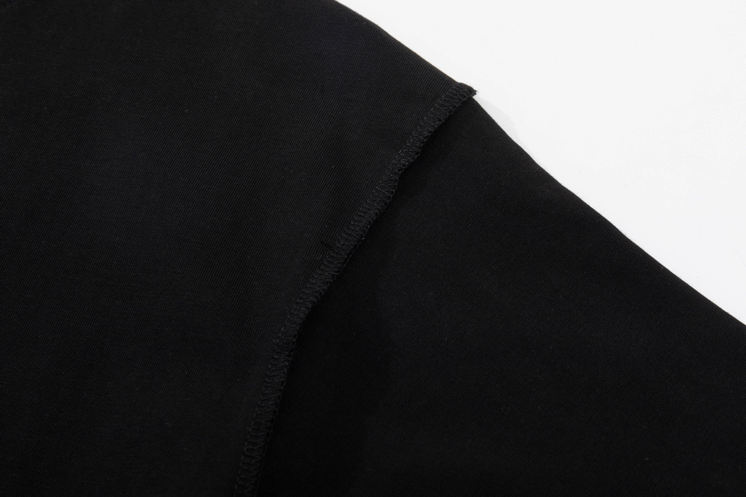 LV clothing-63