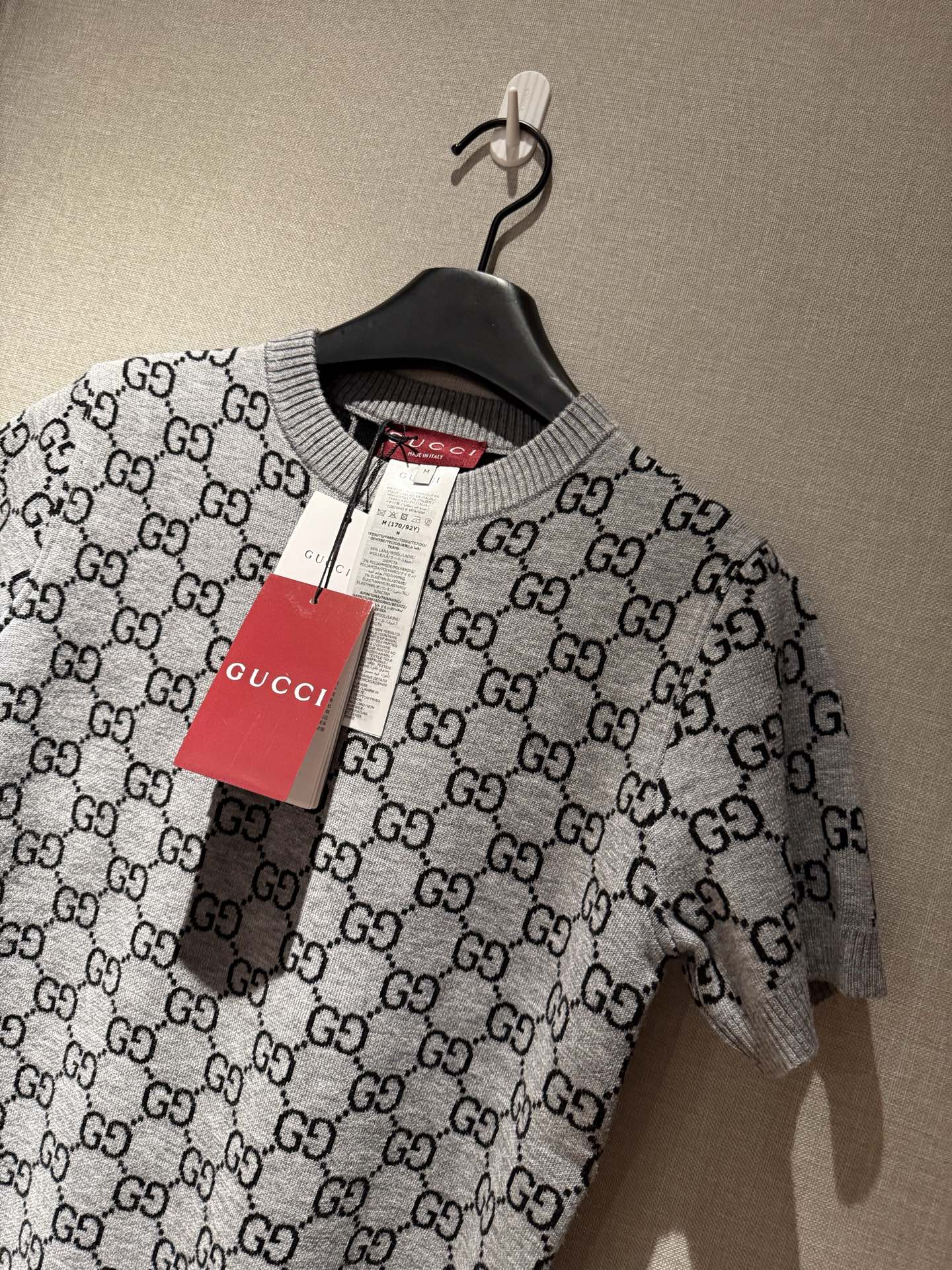 Gucci Clothing-222