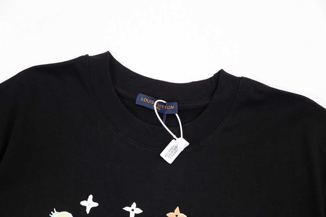 LV clothing-75