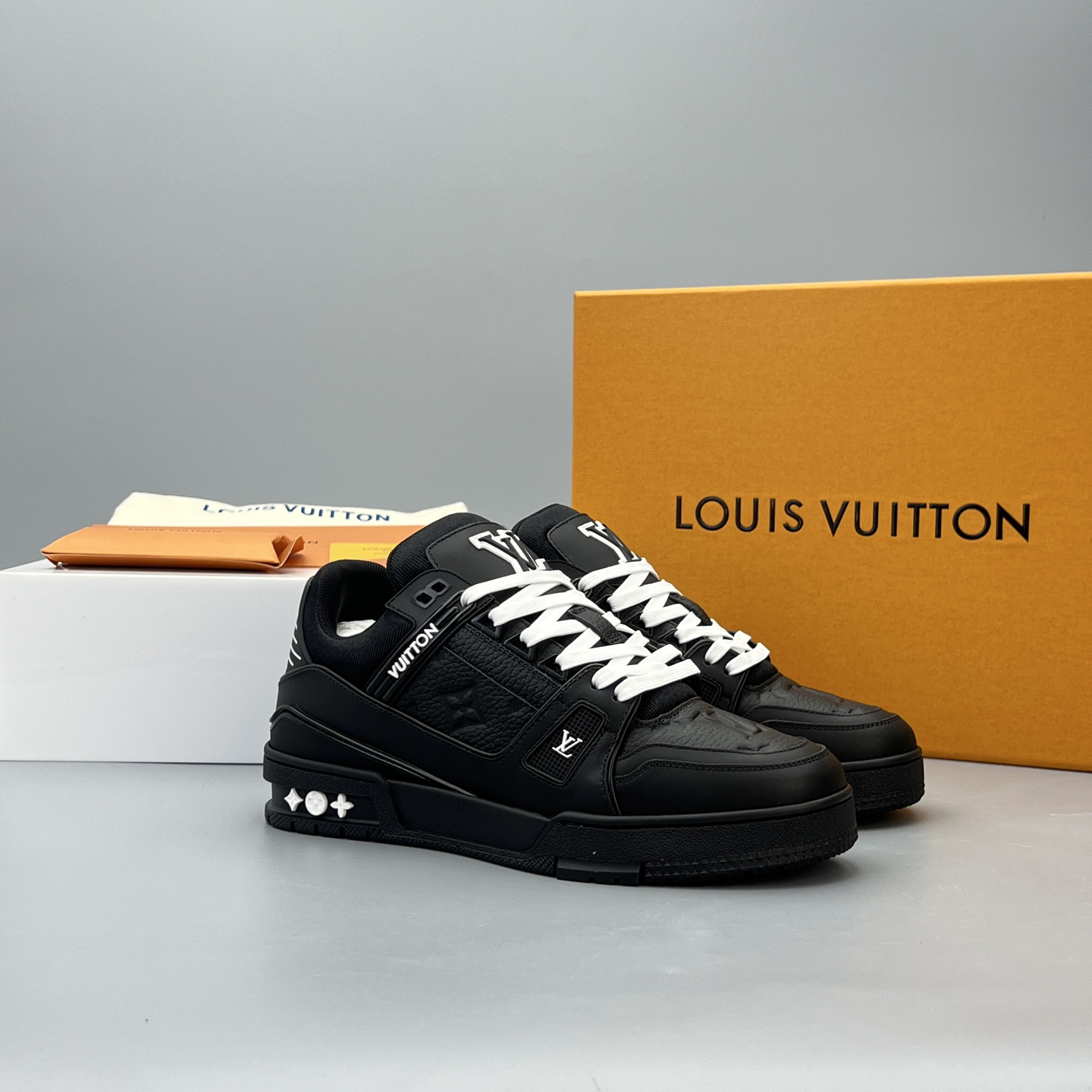 Lv Sneakers-133