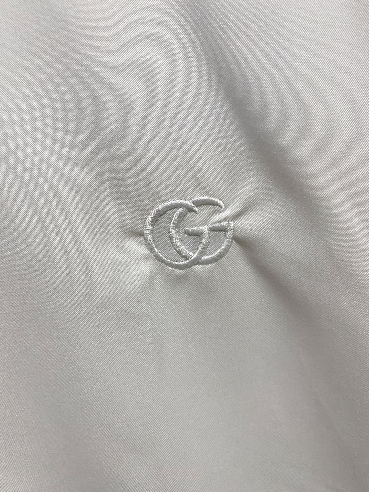 Gucci Clothing-138