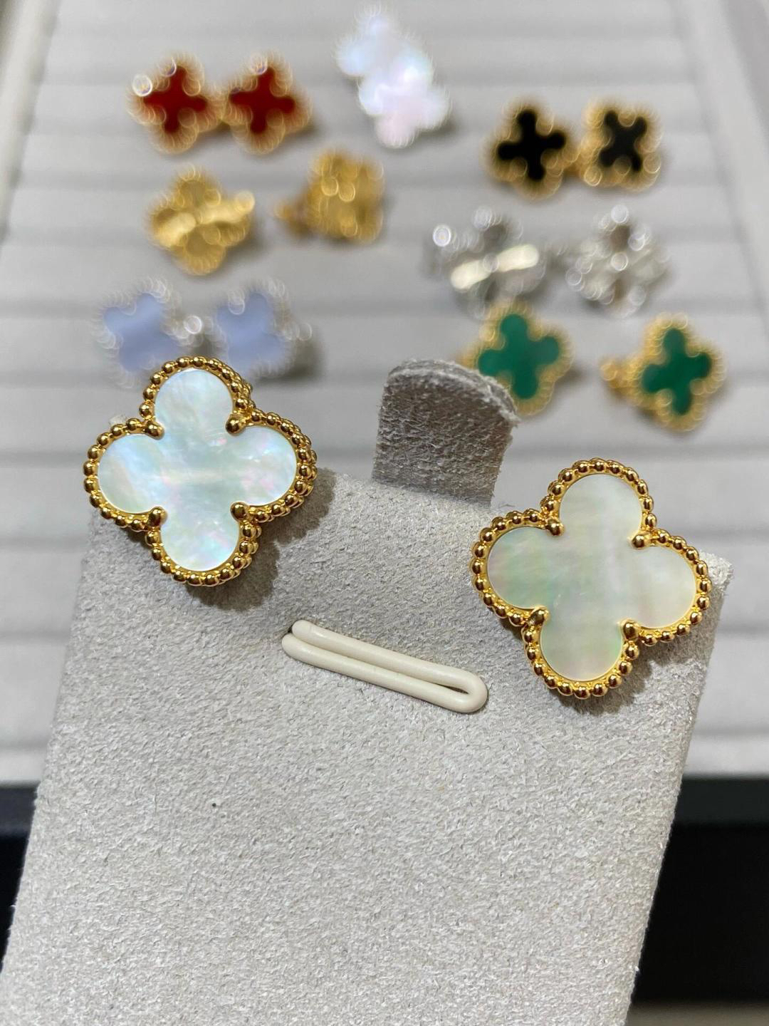 Van Cleef & Arpels earring-63