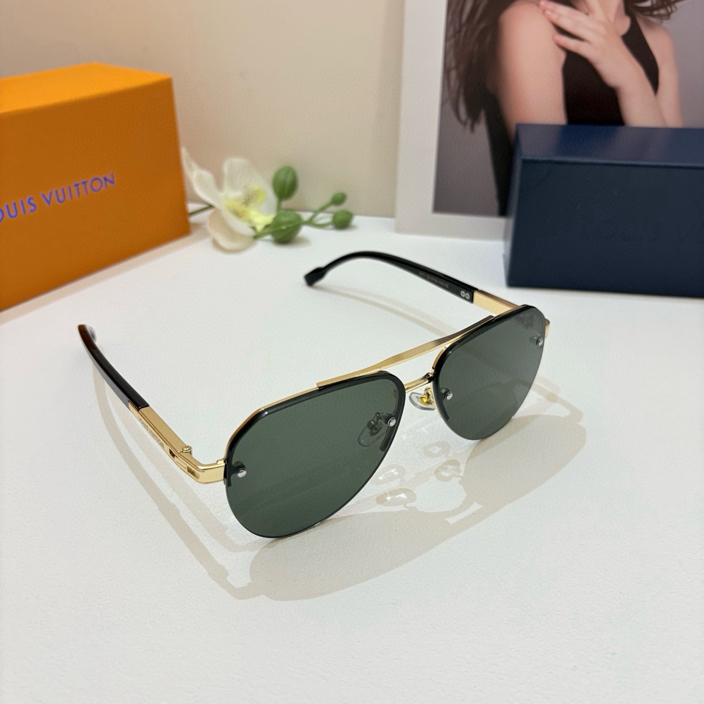 LV glasses-57