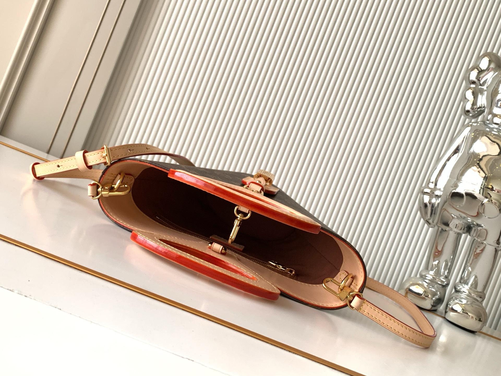 Louis Vuitton Hot New Product-209