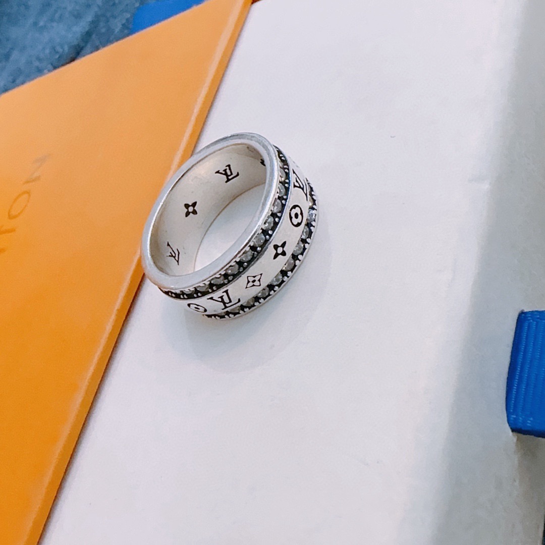 LV ring-85