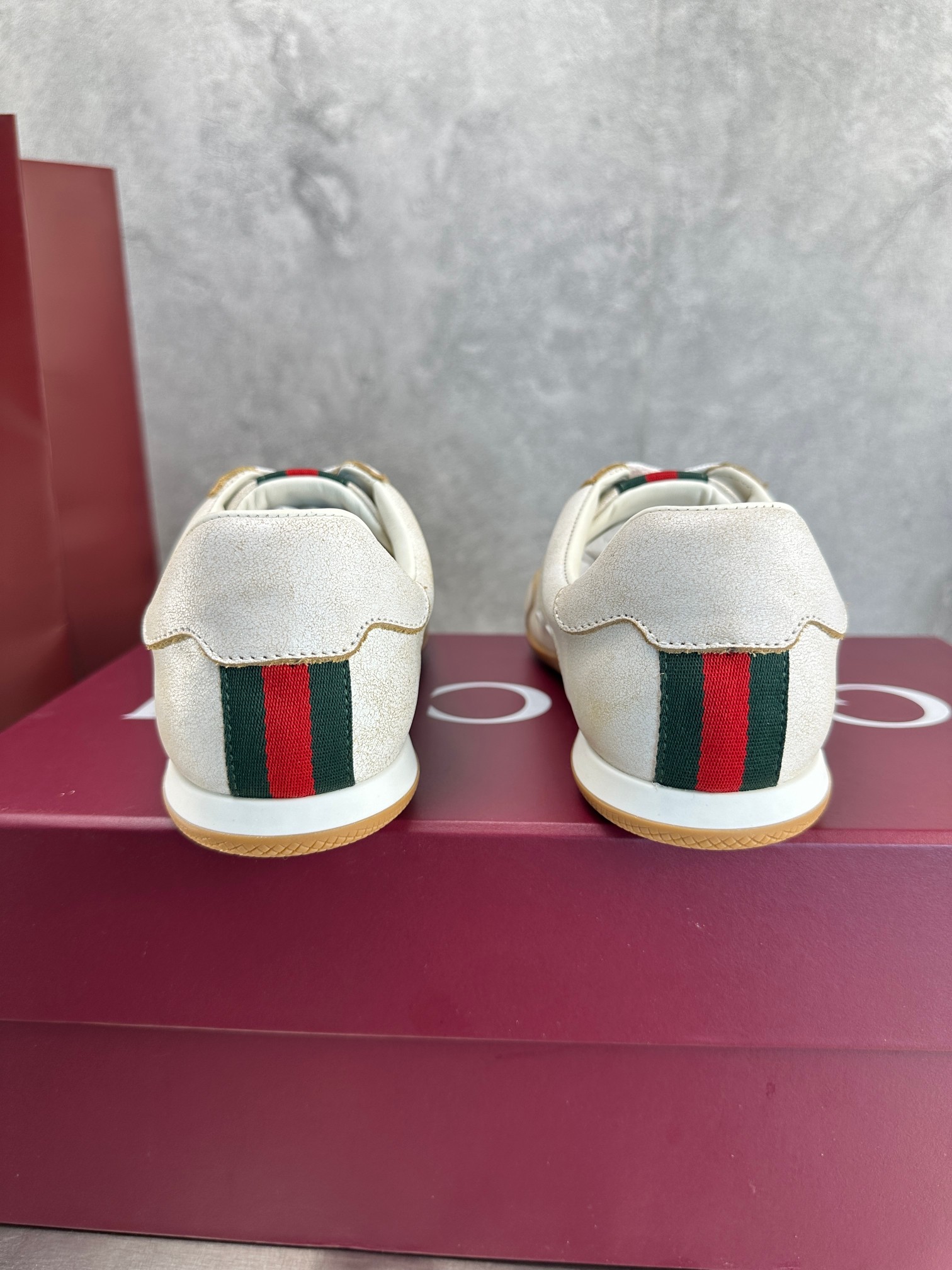 Gucci Sneakers-182