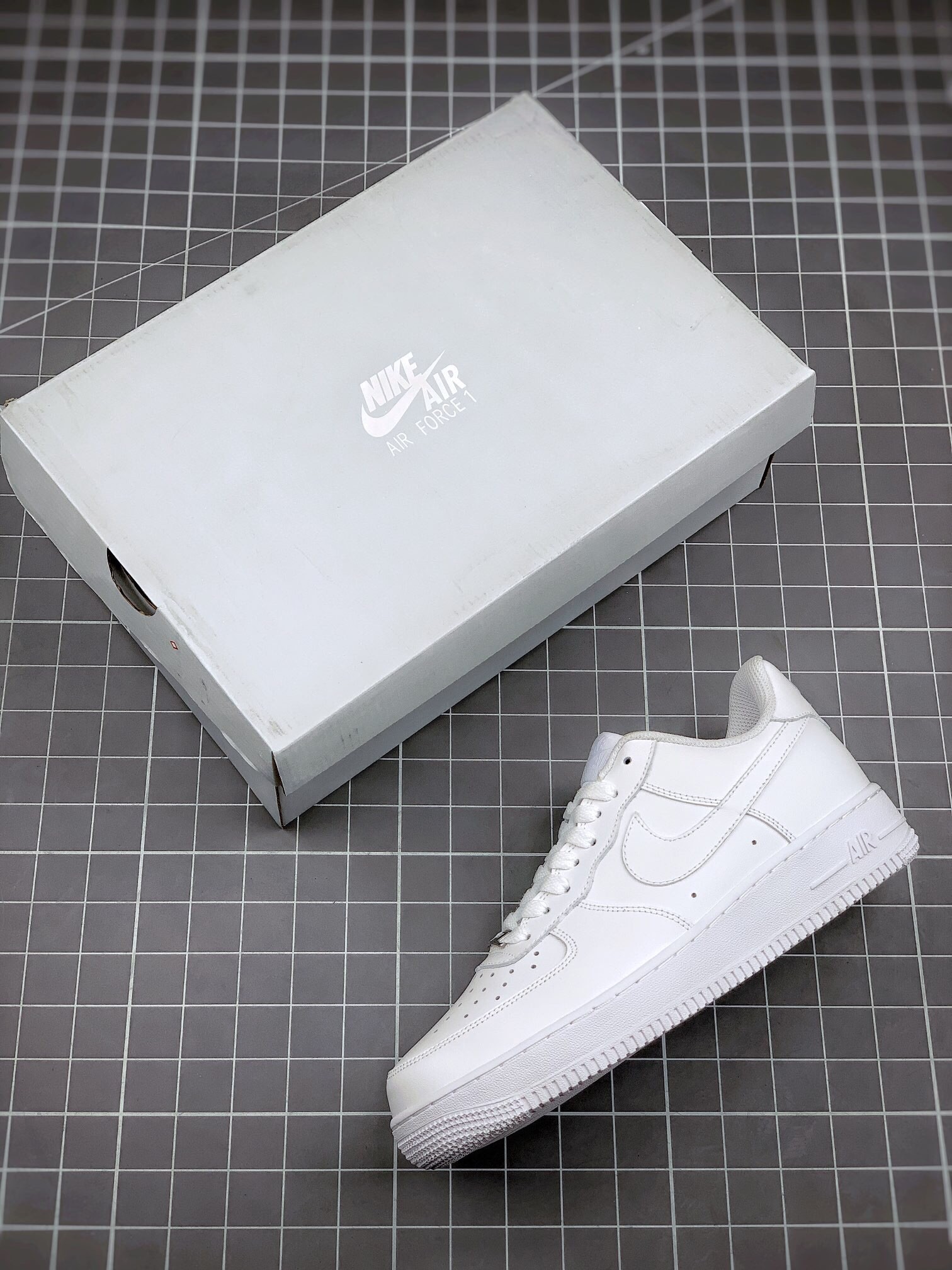 Lv Sneakers-14