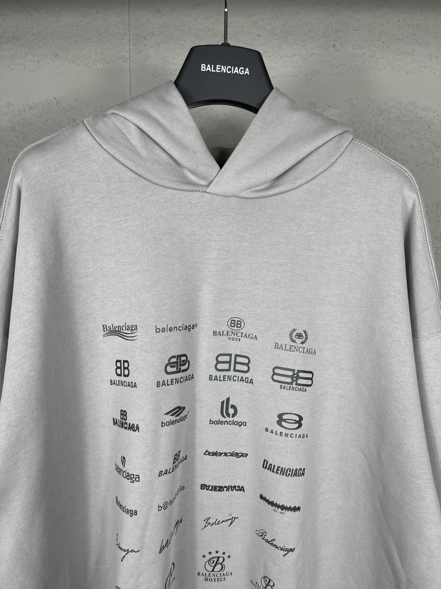 Balenciaga clothing-213