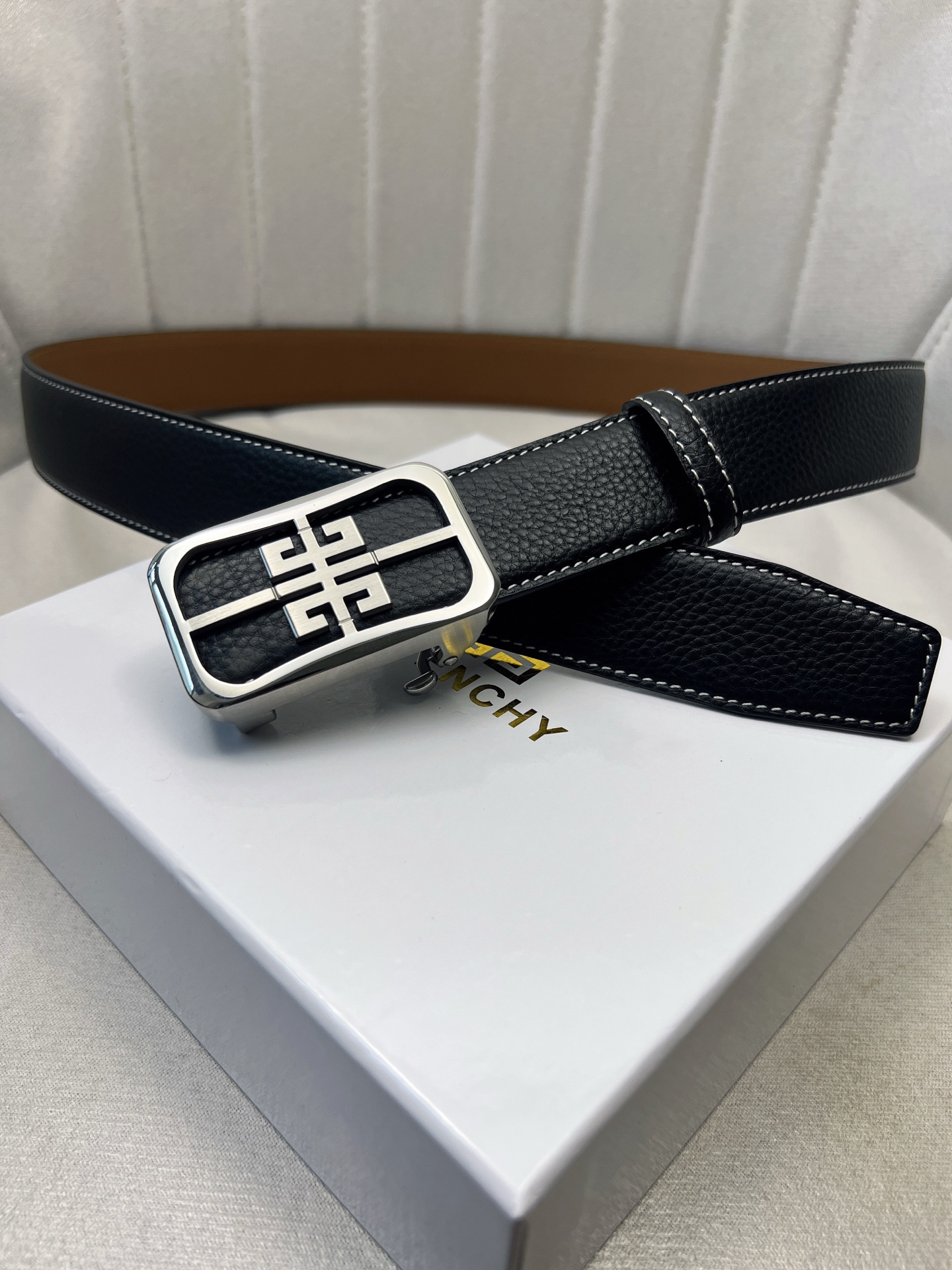 Givenchy belt-130