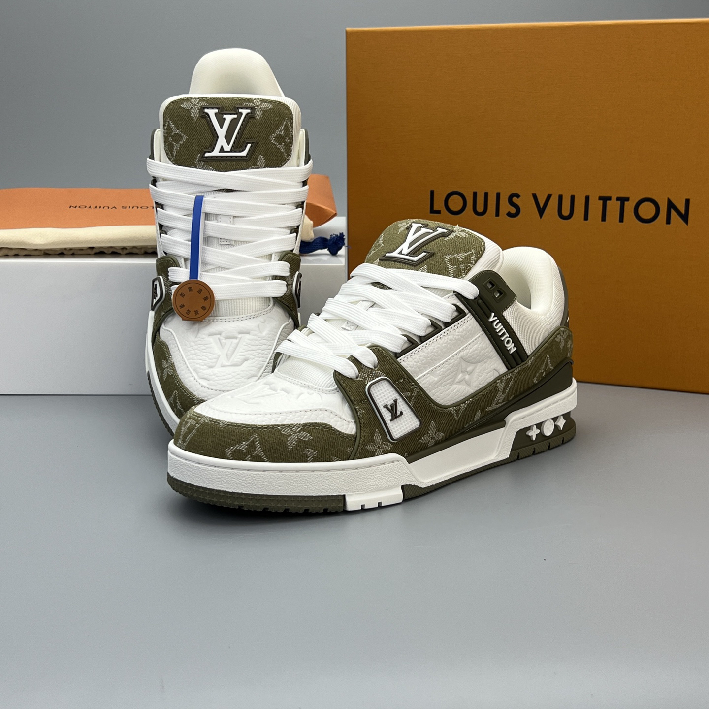 Lv Sneakers-135