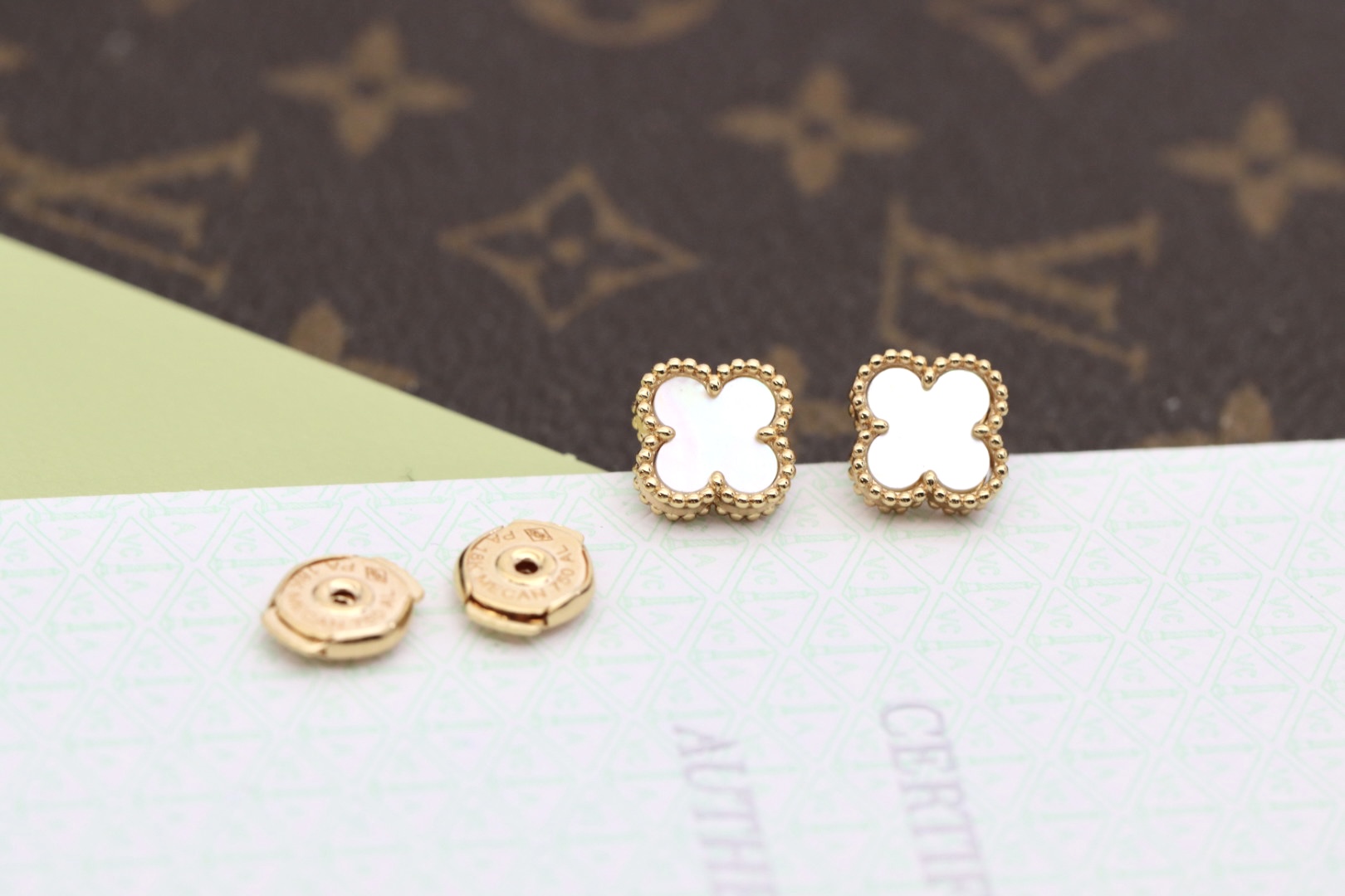 Van Cleef & Arpels earring-13
