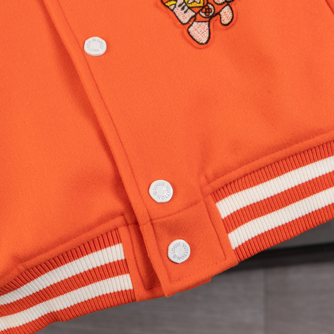 LV Clothing-307