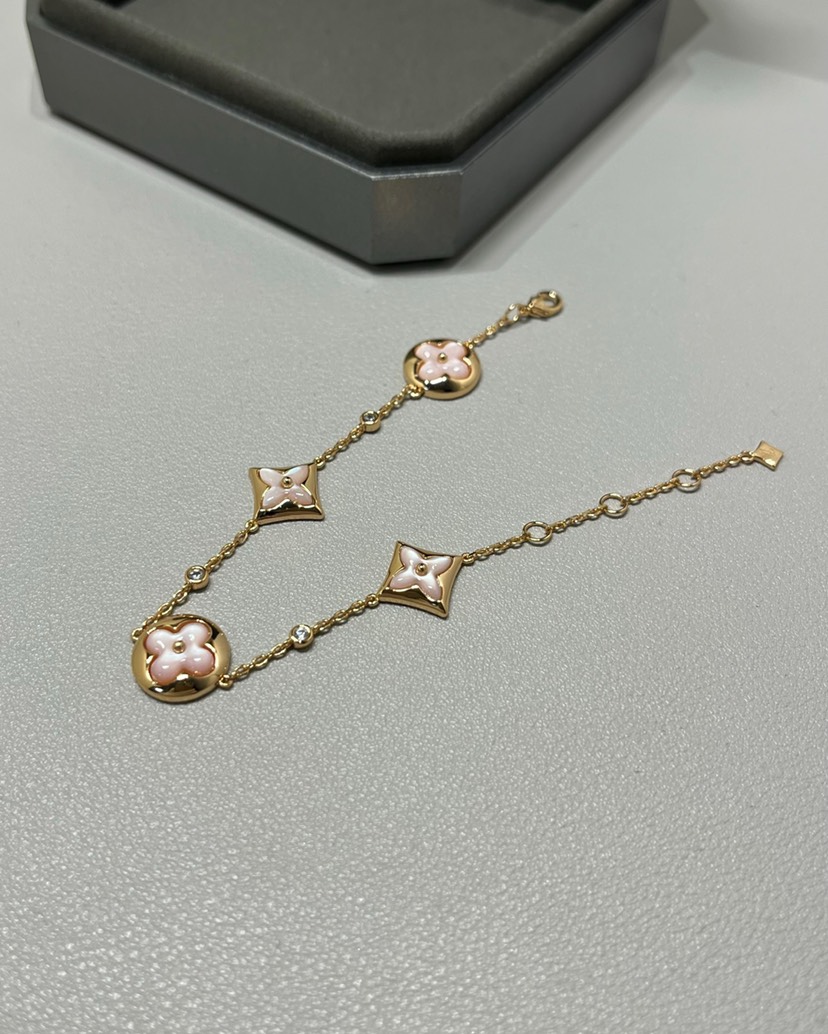 LV Bracelet-11
