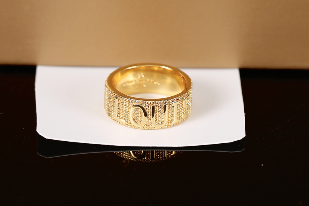 LV ring-33