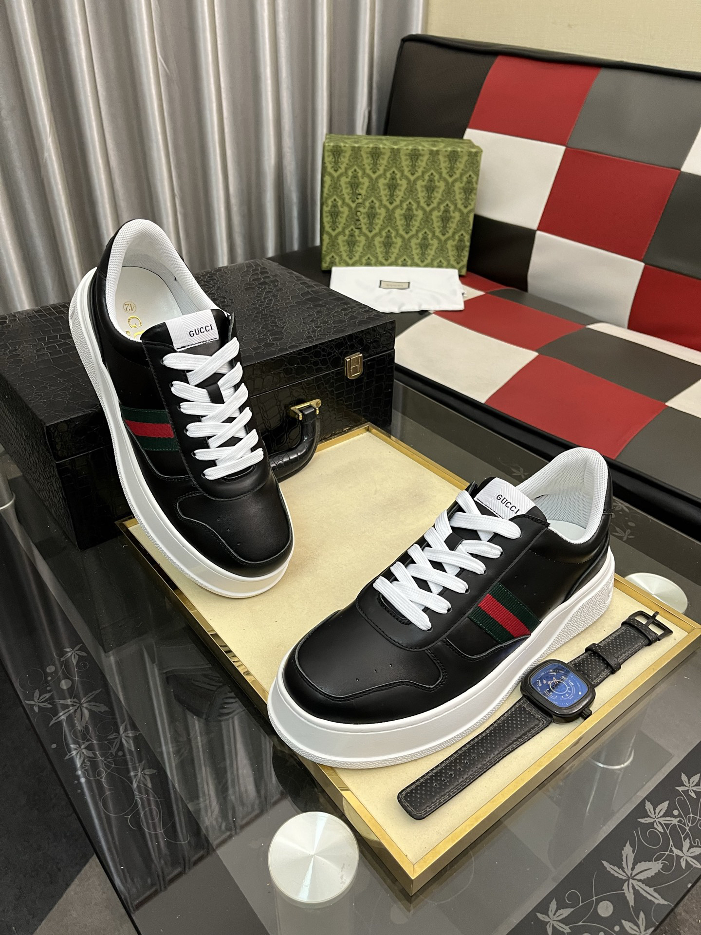 Gucci Sneakers-101