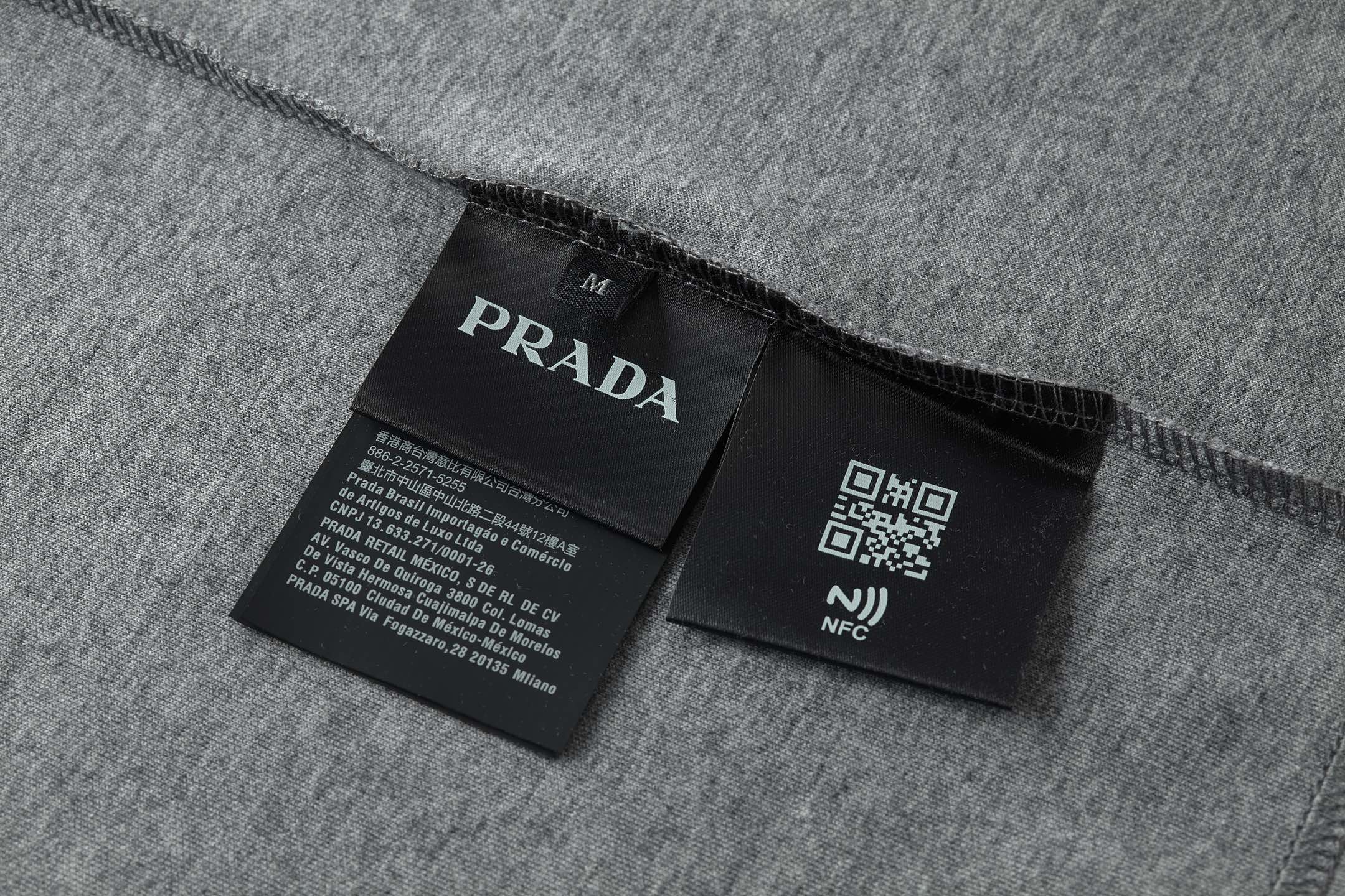 Prada clothing-131