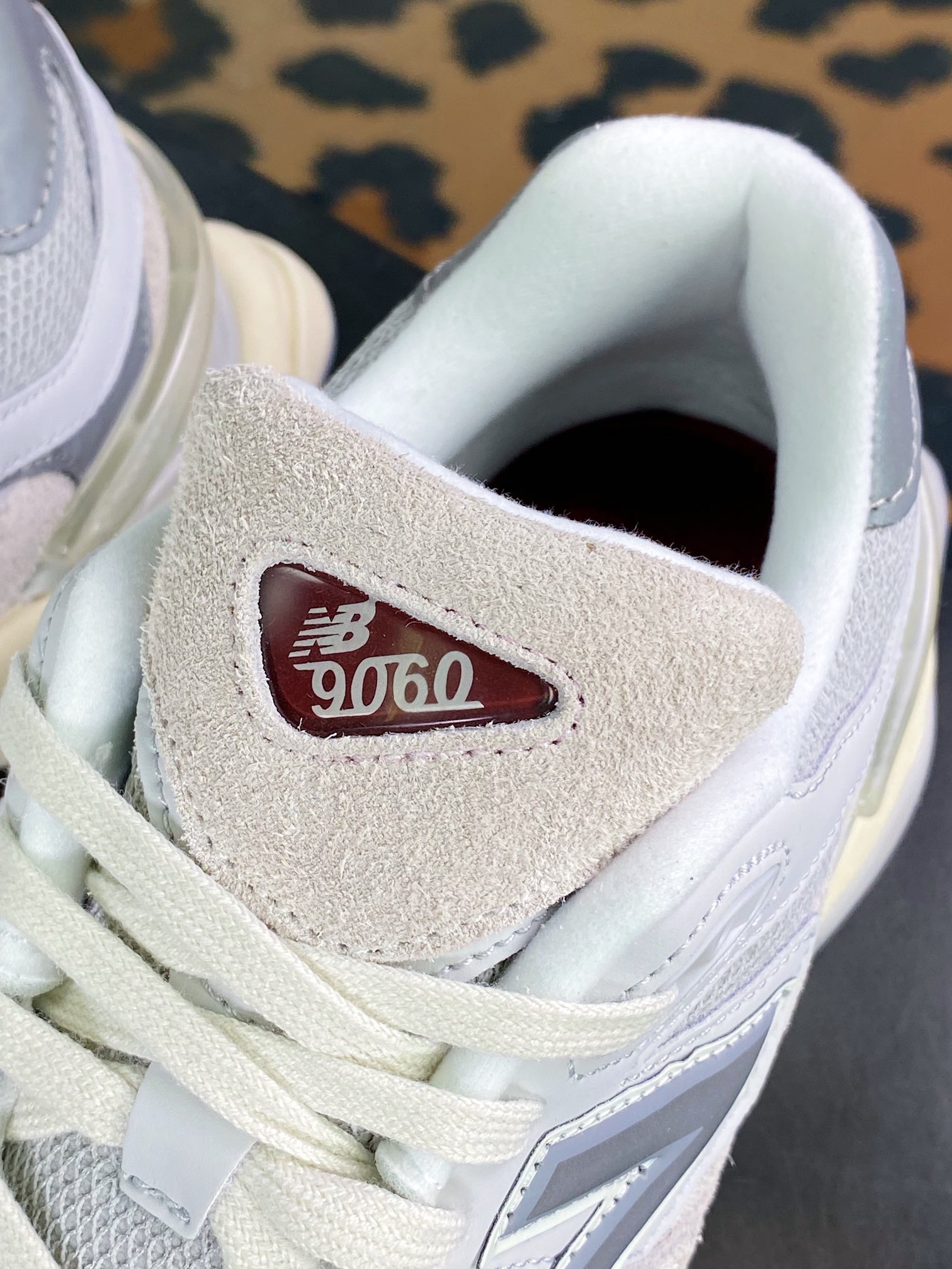 New Balance Sneakers-105