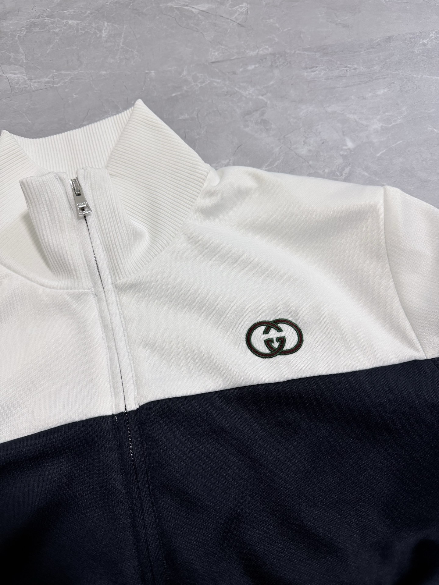 Gucci Clothing-303
