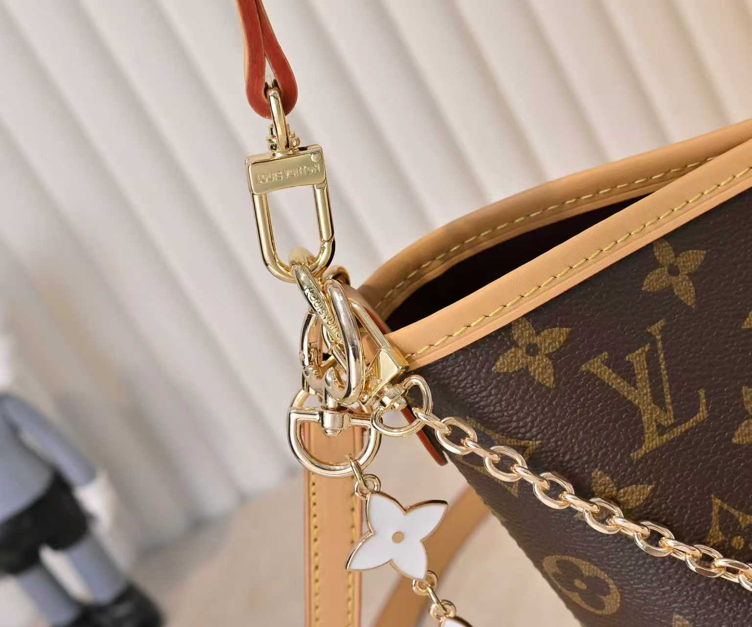 Louis Vuitton Hot New Product-134