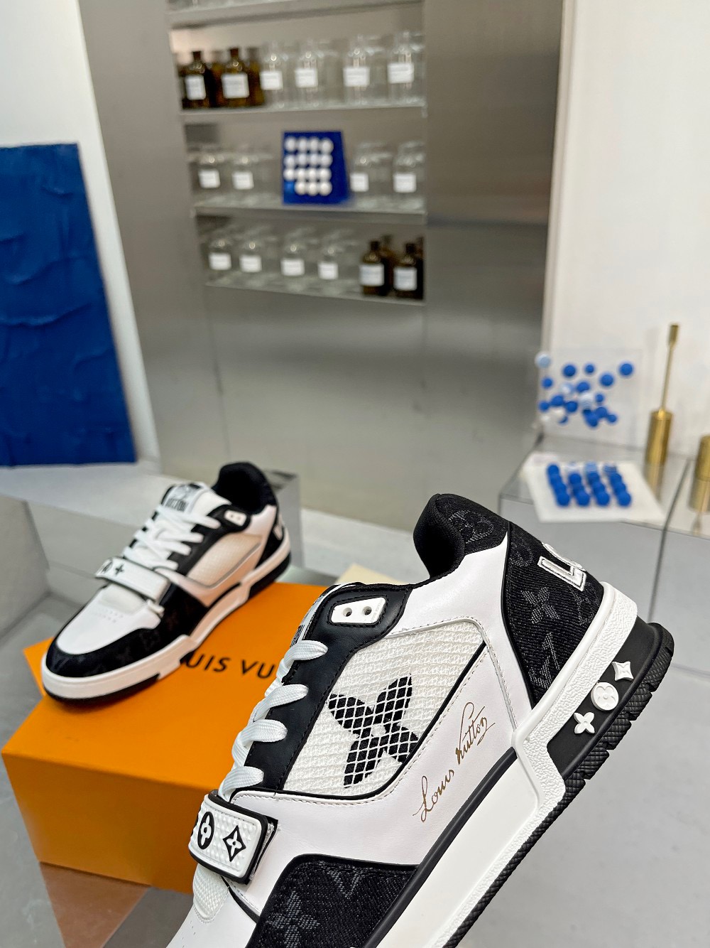 Lv Sneakers-158