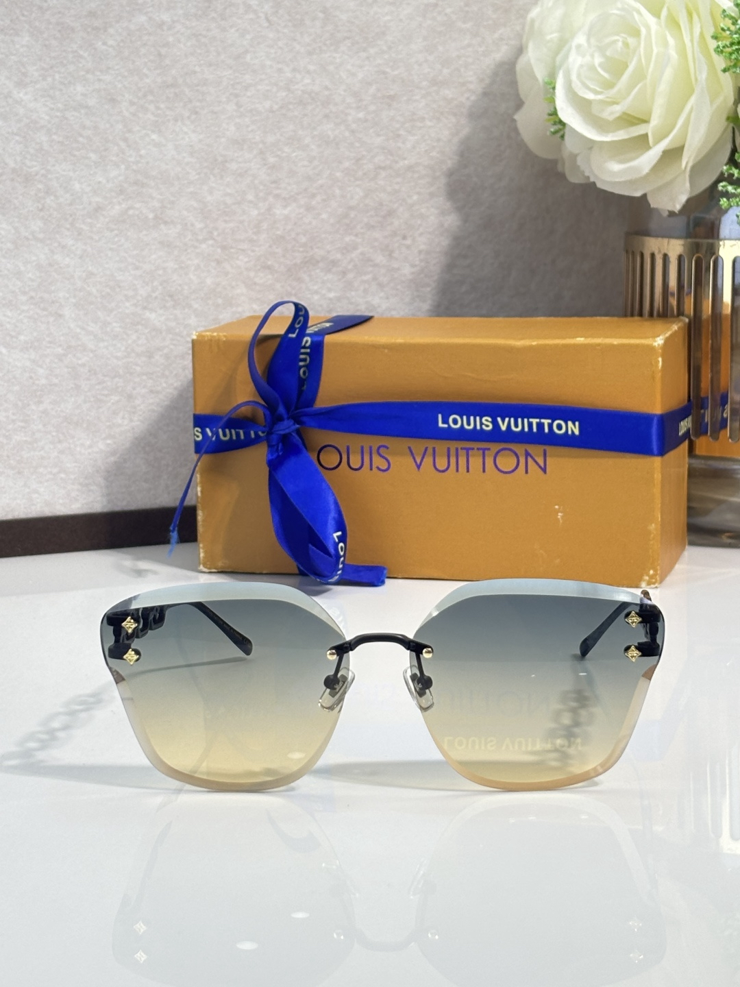 LV glasses-61