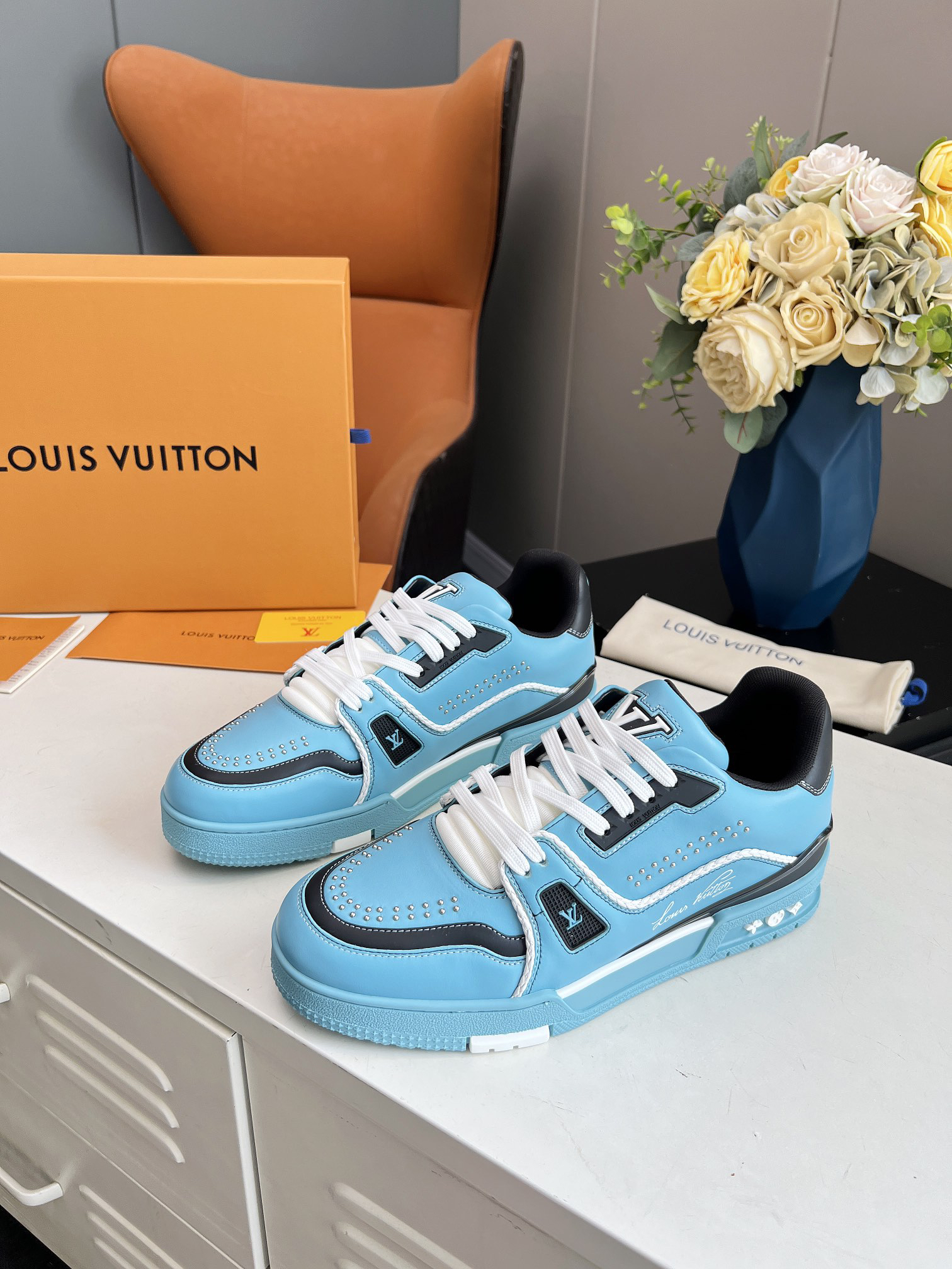 Lv Sneakers-69
