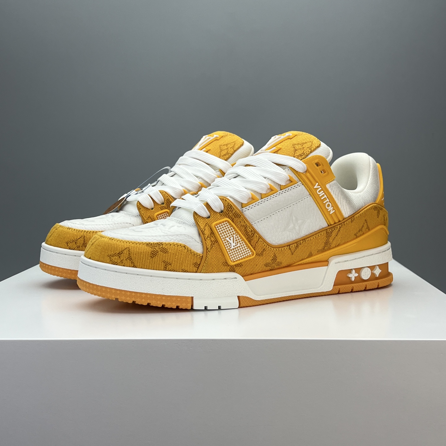 Lv Sneakers-137