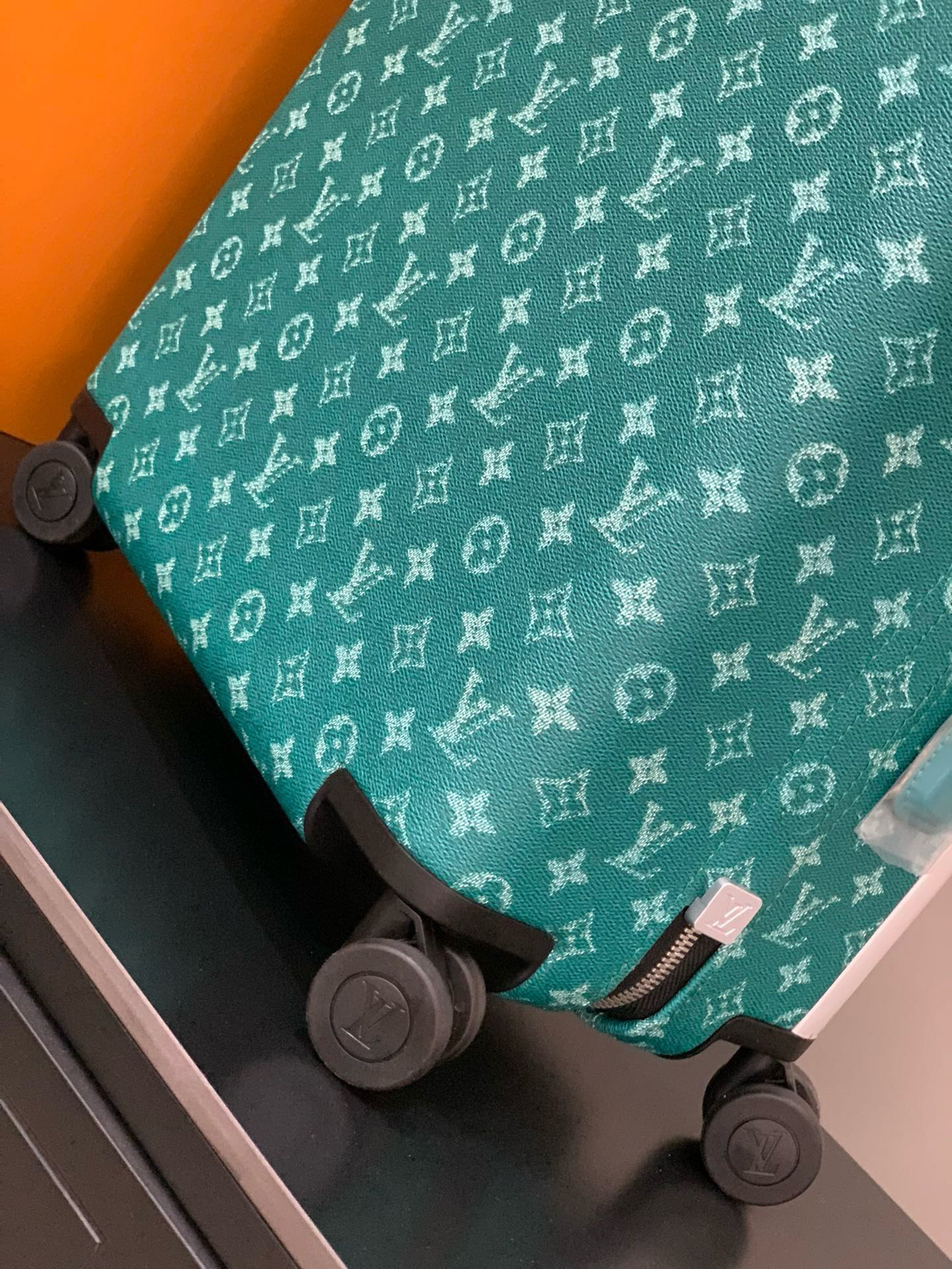 LV luggage-30