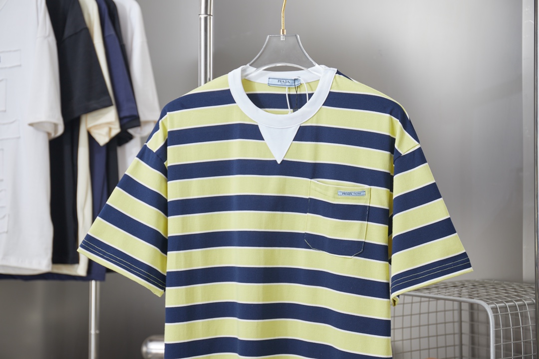 Prada clothing-251