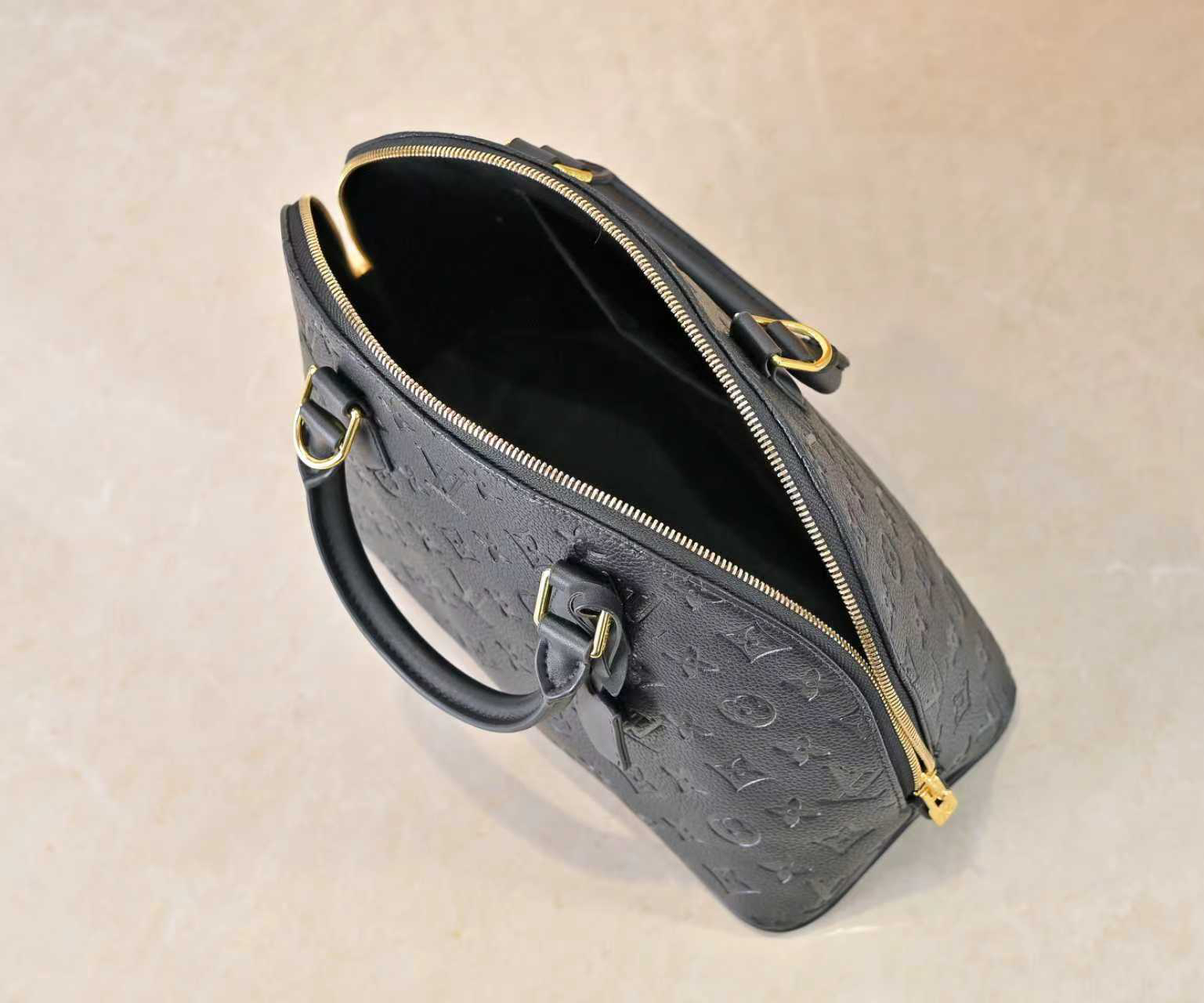 Louis Vuitton Hot New Product-150