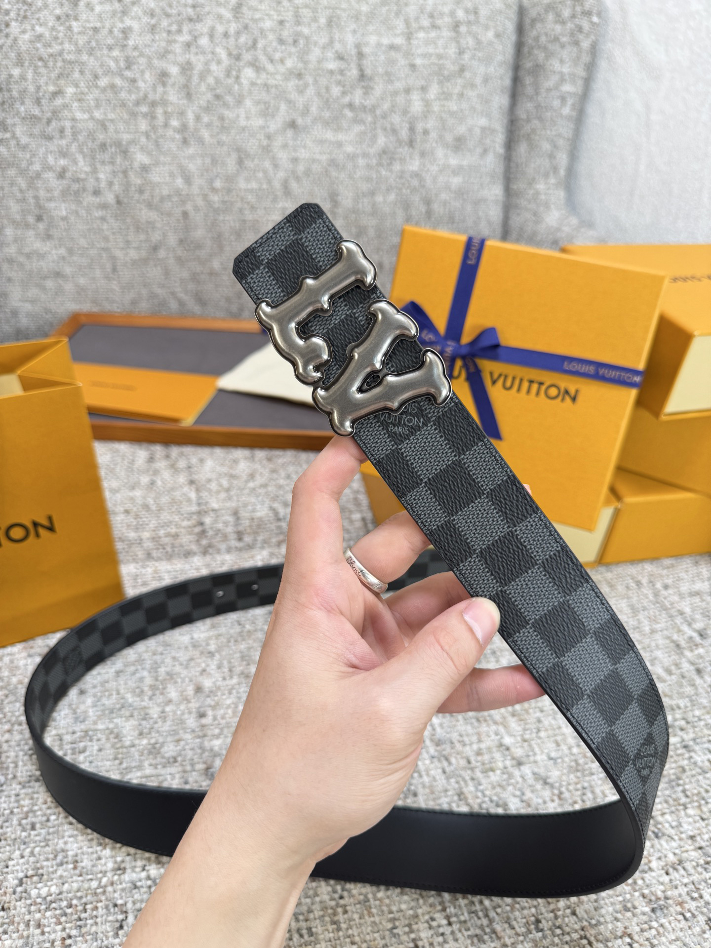 Lv belt-49