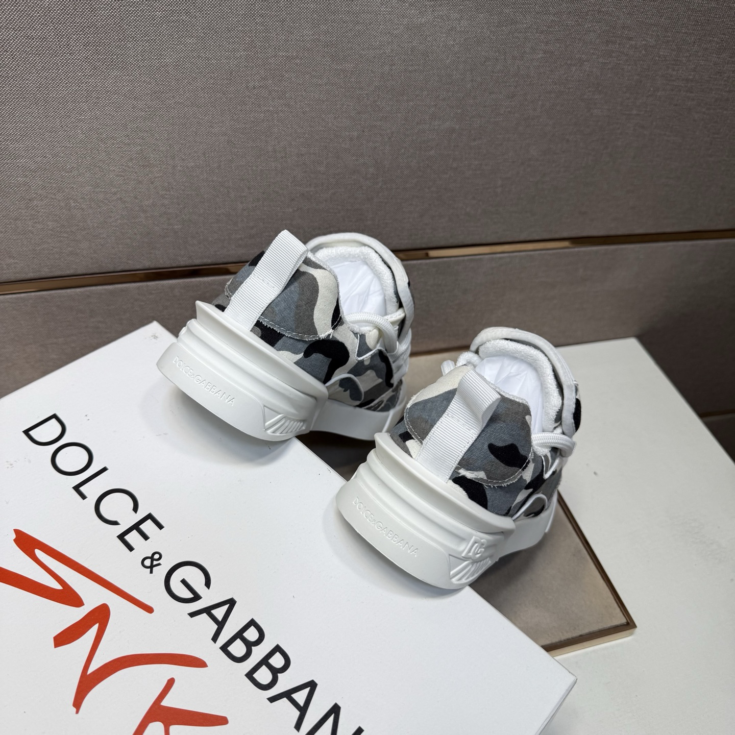 D&G Sneakers-210