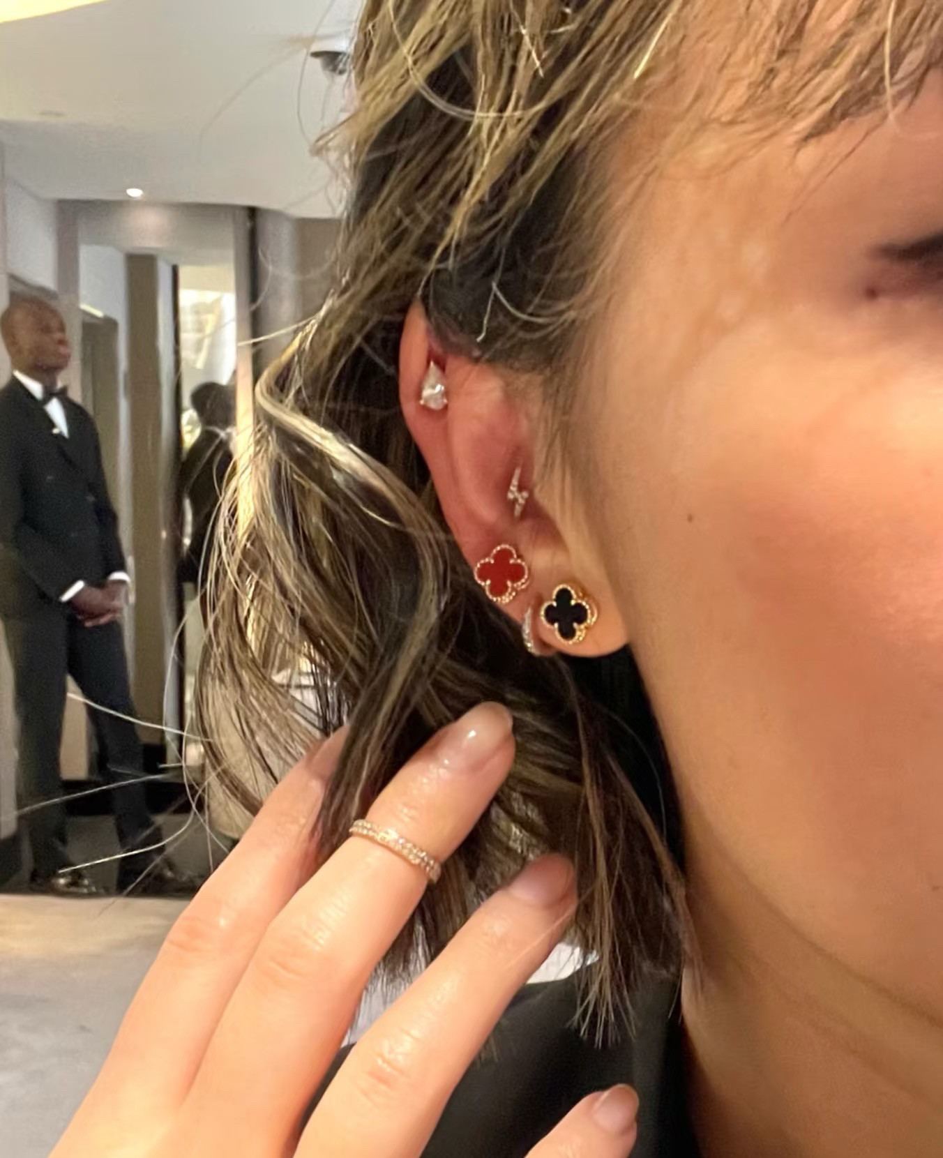 Van Cleef & Arpels earring-82